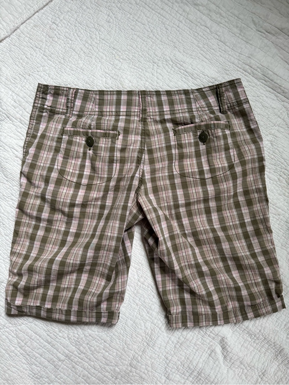 Mossimo Supply Co. Olive Green & Light Pink Plaid Shorts Y2K Women’s 7 - Picture 2 of 5